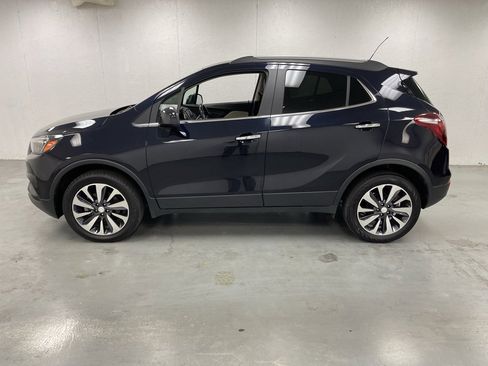 Used 2021 Buick Encore Preferred w/ Safety Package image 2
