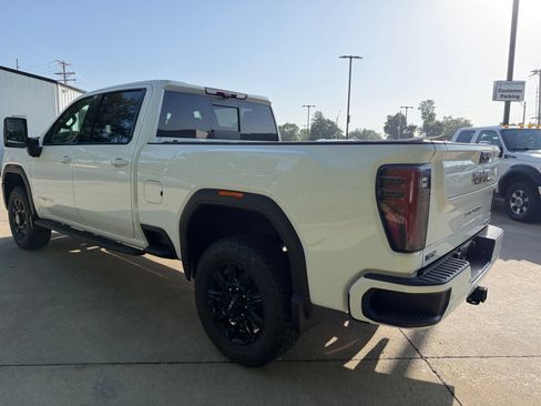 New 2026 GMC Sierra 2500 AT4 w/ AT4 Premium Plus Package AWD/4WD image 9