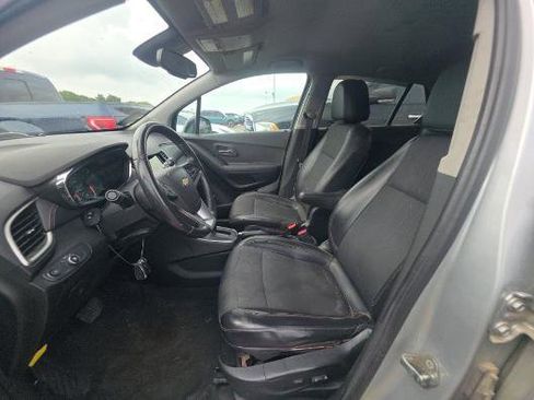Used 2018 Chevrolet Trax LT w/ Redline Edition AWD/4WD image 8