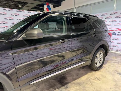Used 2023 Ford Explorer XLT w/ Equipment Group 202A AWD/4WD image 5