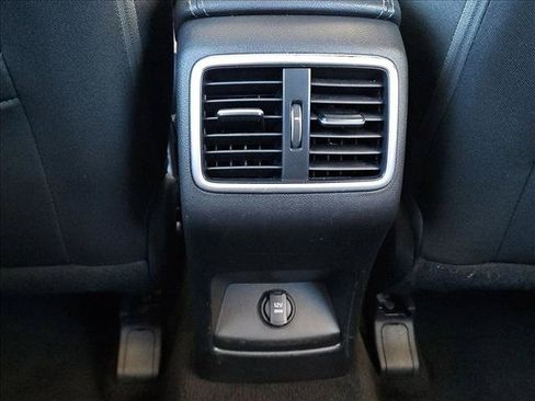 Used 2019 Kia Sportage LX FWD image 16