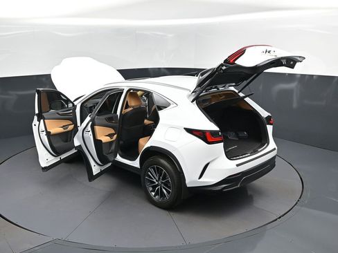 New 2026 Lexus NX 350 AWD image 2