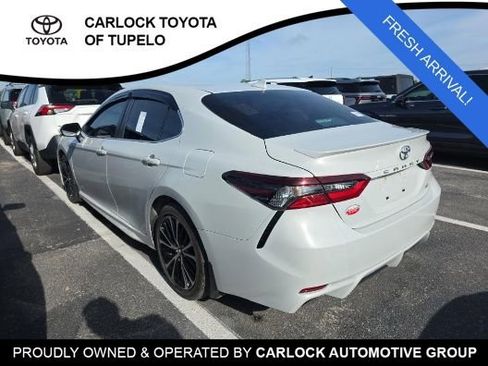 Used 2022 Toyota Camry SE image 5
