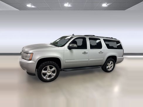 Used 2013 Chevrolet Suburban LTZ AWD/4WD image 25