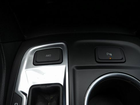 Used 2024 Chevrolet Equinox LT image 18