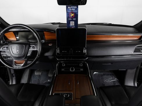 Used 2019 Lincoln Navigator Reserve image 32