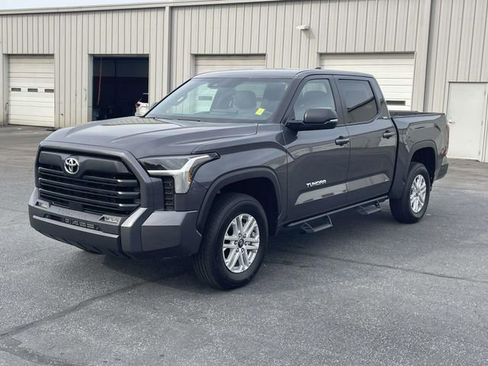 Used 2026 Toyota Tundra SR5 w/ SR5 Premium Package AWD/4WD image 3