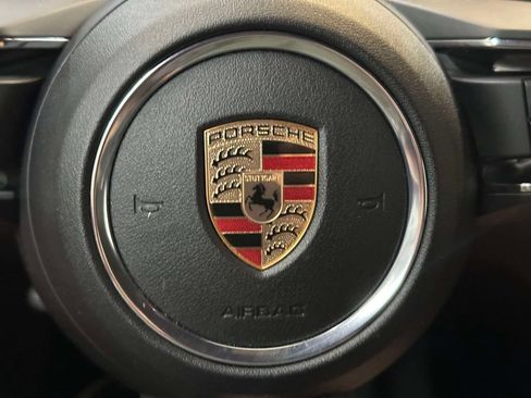Used 2024 Porsche Macan AWD/4WD image 18