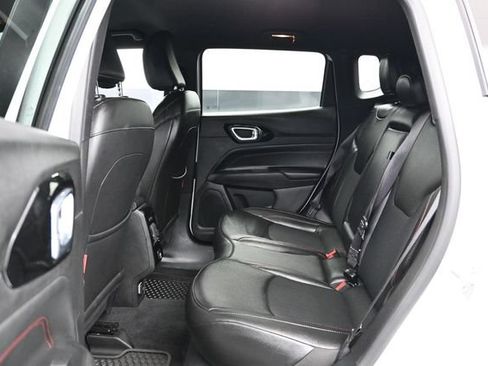 Used 2025 Jeep Compass Trailhawk AWD/4WD image 21