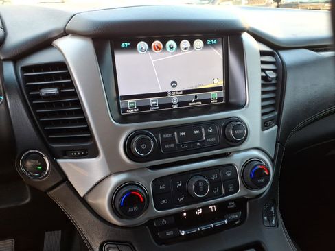 Used 2019 GMC Yukon XL SLT w/ Graphite Performance Edition image 28