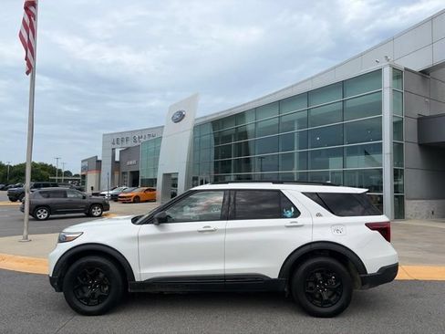 Used 2022 Ford Explorer Timberline AWD/4WD image 2