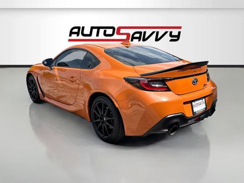 Used 2023 Toyota GR86 10th Anniversary SE RWD image 5