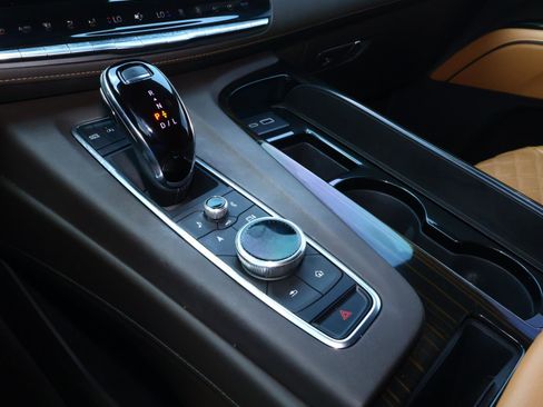 Used 2024 Cadillac Escalade Sport w/ LPO, ONYX Package RWD image 34