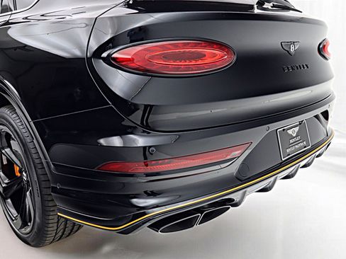 New 2025 Bentley Bentayga image 8