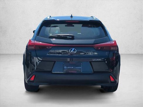 Used 2022 Lexus UX 200 UX 200 w/ Accessory Package (Z1) image 7