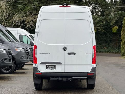 New 2025 Mercedes-Benz Sprinter 2500 image 5