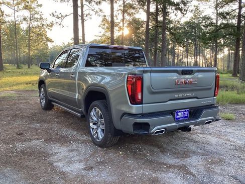 New 2025 GMC Sierra 1500 Denali image 8