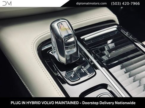 Used 2019 Volvo S90 T8 Inscription w/ Advanced Package AWD/4WD image 38