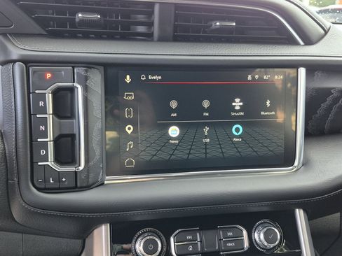 Used 2024 GMC Yukon Denali w/ Advanced Technology Package AWD/4WD image 30
