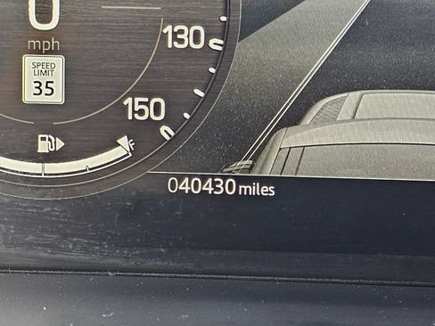 Used 2025 Land Rover Defender 110 S AWD/4WD image 21