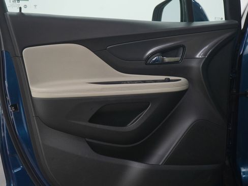 Used 2019 Buick Encore Essence w/ Experience Buick Package image 17