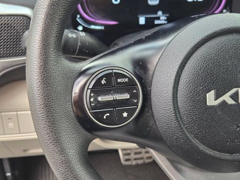 Used 2024 Kia Soul LX w/ Option Group 015 FWD image 23