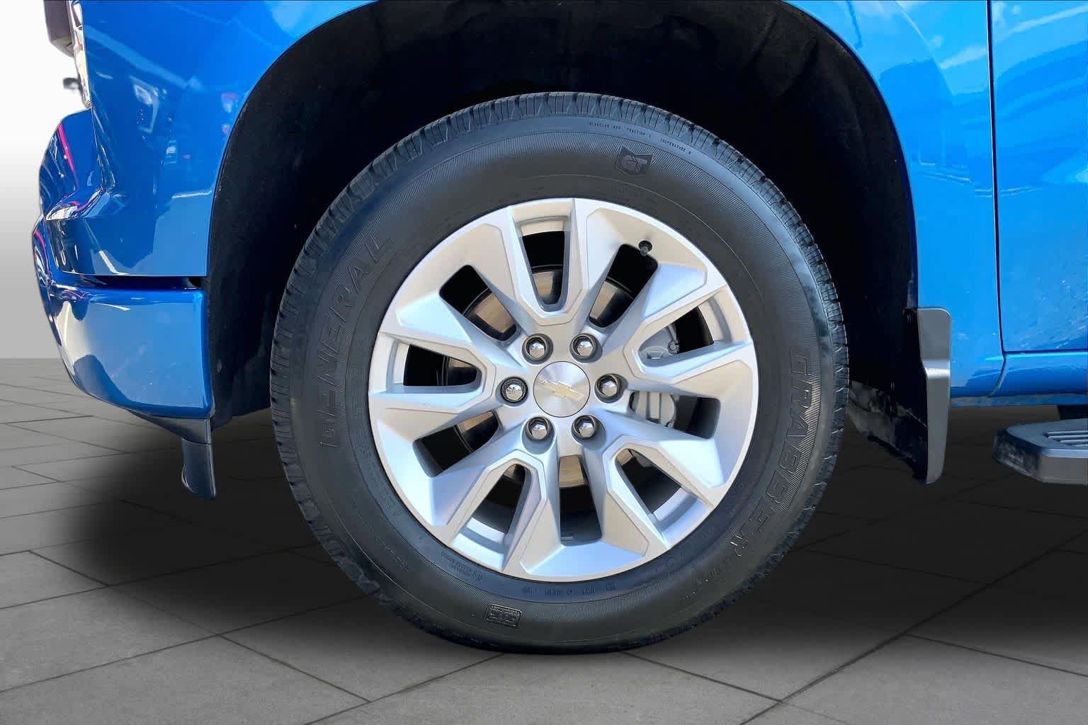 Used 2022 Chevrolet Silverado 1500 Custom RWD image 11