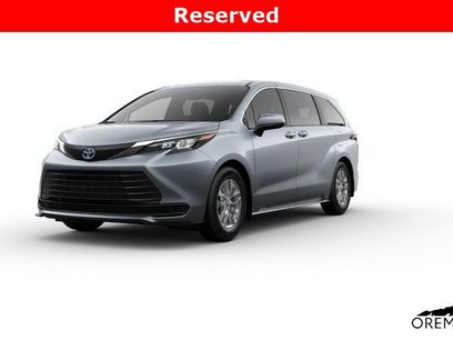 New 2025 Toyota Sienna LE