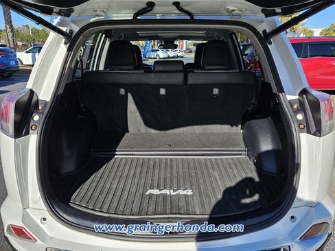 Used 2016 Toyota RAV4 Limited image 13