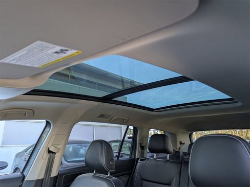 Certified 2023 Volkswagen Atlas SEL image 27