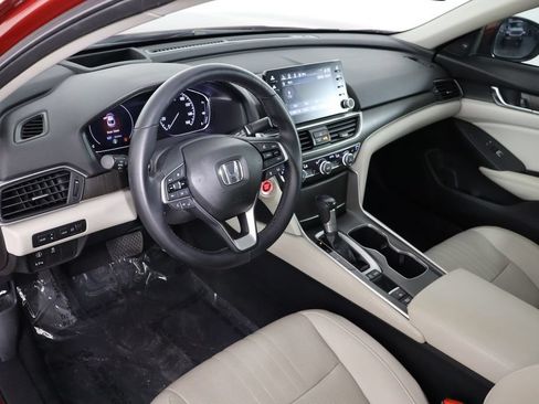 Used 2018 Honda Accord Touring image 23
