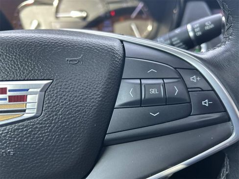 Used 2017 Cadillac XT5 Luxury image 26