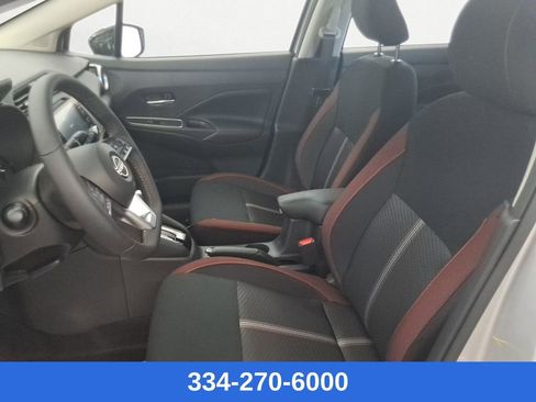 New 2025 Nissan Versa SR w/ Trunk Package image 12