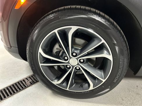 Used 2022 Buick Encore GX Select image 9