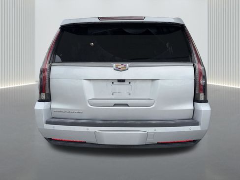 Used 2020 Cadillac Escalade ESV Luxury image 5
