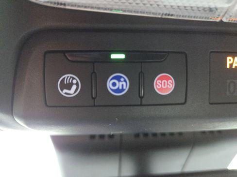 New 2026 GMC Canyon Elevation w/ Convenience Package image 31