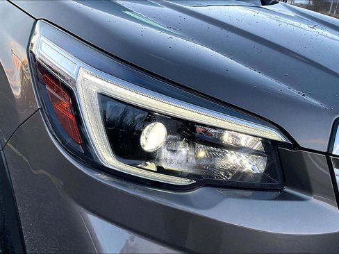 Used 2021 Subaru Forester Limited image 30