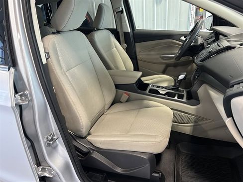Used 2018 Ford Escape SE image 26