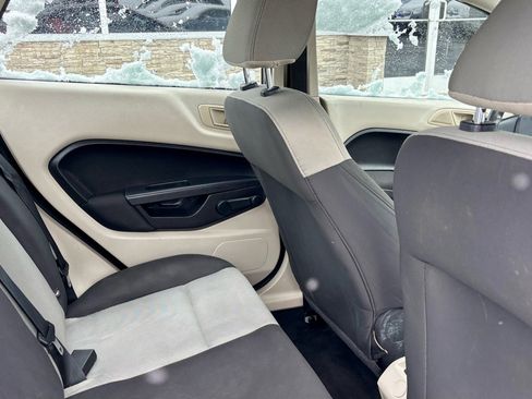 Used 2013 Ford Fiesta S image 3