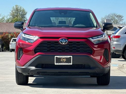Used 2025 Toyota RAV4 LE FWD image 9