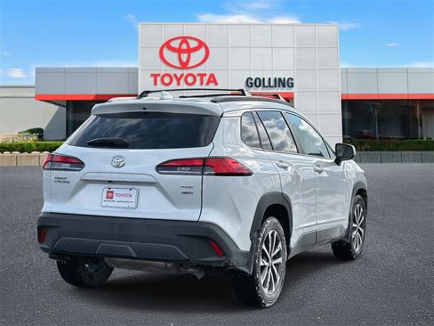 Certified 2023 Toyota Corolla Cross XLE w/ Convenience Package image 5