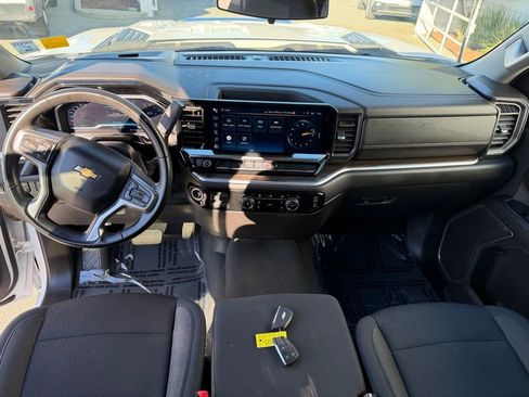 Used 2024 Chevrolet Silverado 2500 LT image 17