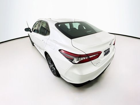 Used 2023 Toyota Camry XLE w/ Cold Weather Package image 5