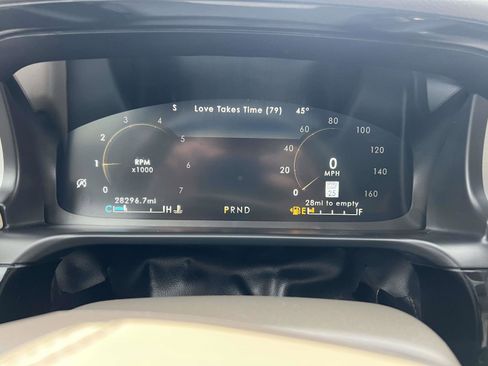 Used 2022 Lincoln Aviator Standard w/ Premium Package image 26