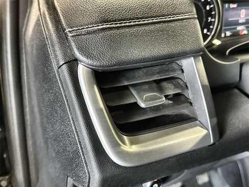 Used 2024 GMC Terrain SLE image 15