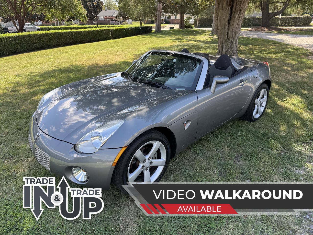 Used 2006 Pontiac Solstice Convertible w/ Power Package RWD image 1