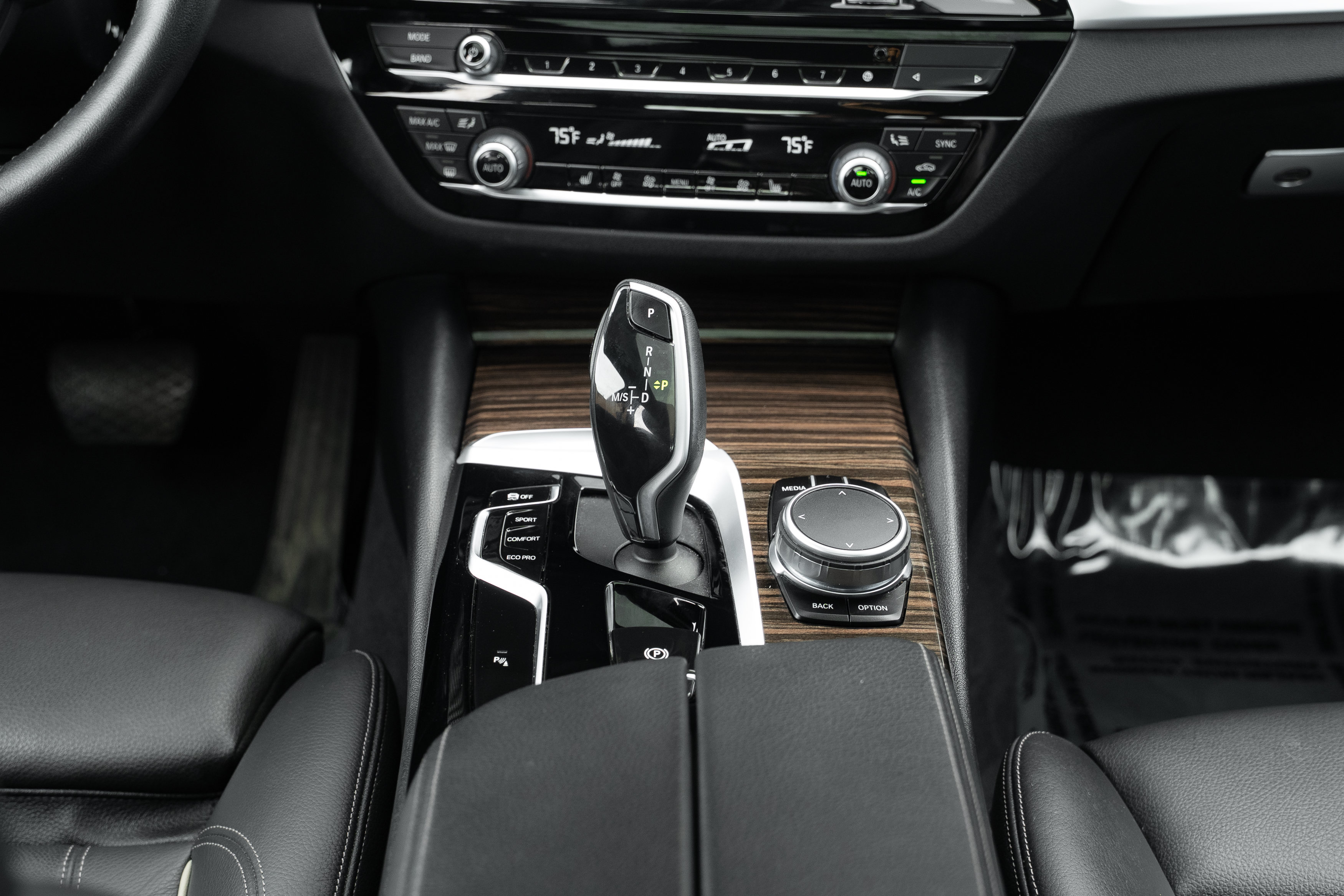 Used 2023 BMW 540i xDrive w/ Premium Package AWD/4WD image 19