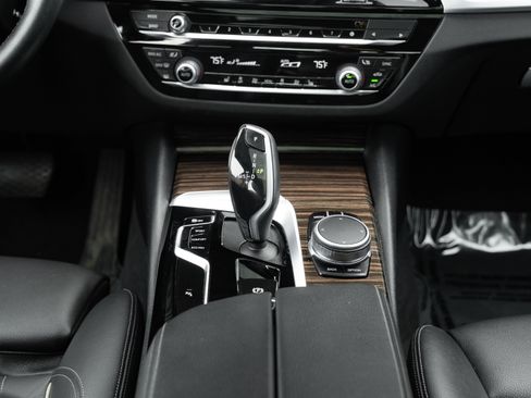 Used 2023 BMW 540i xDrive w/ Premium Package AWD/4WD image 19