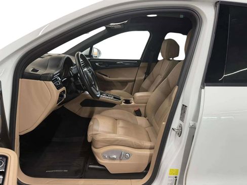 Used 2020 Porsche Macan Sport Edition image 12