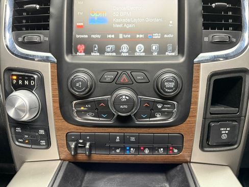 Used 2015 RAM 1500 Laramie w/ Convenience Group AWD/4WD image 40